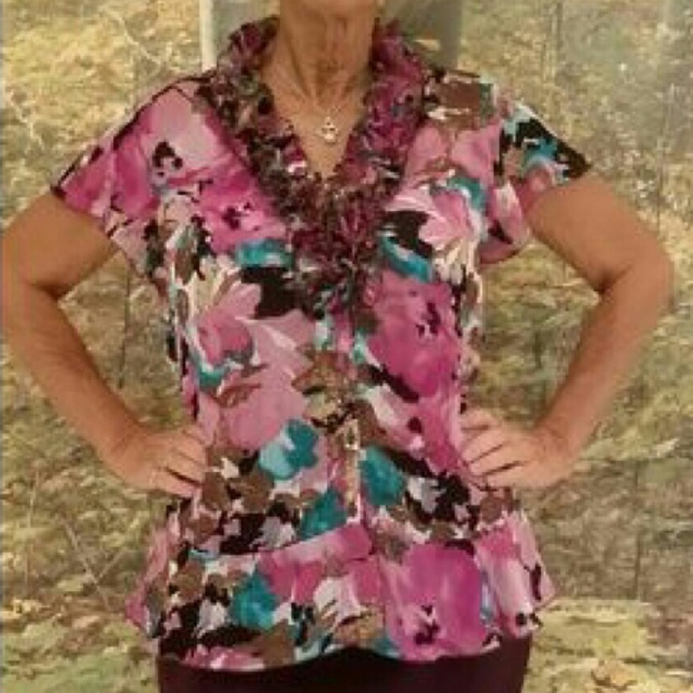 EAST 5th, Semi crinkly n sheer ruffled top XLarge